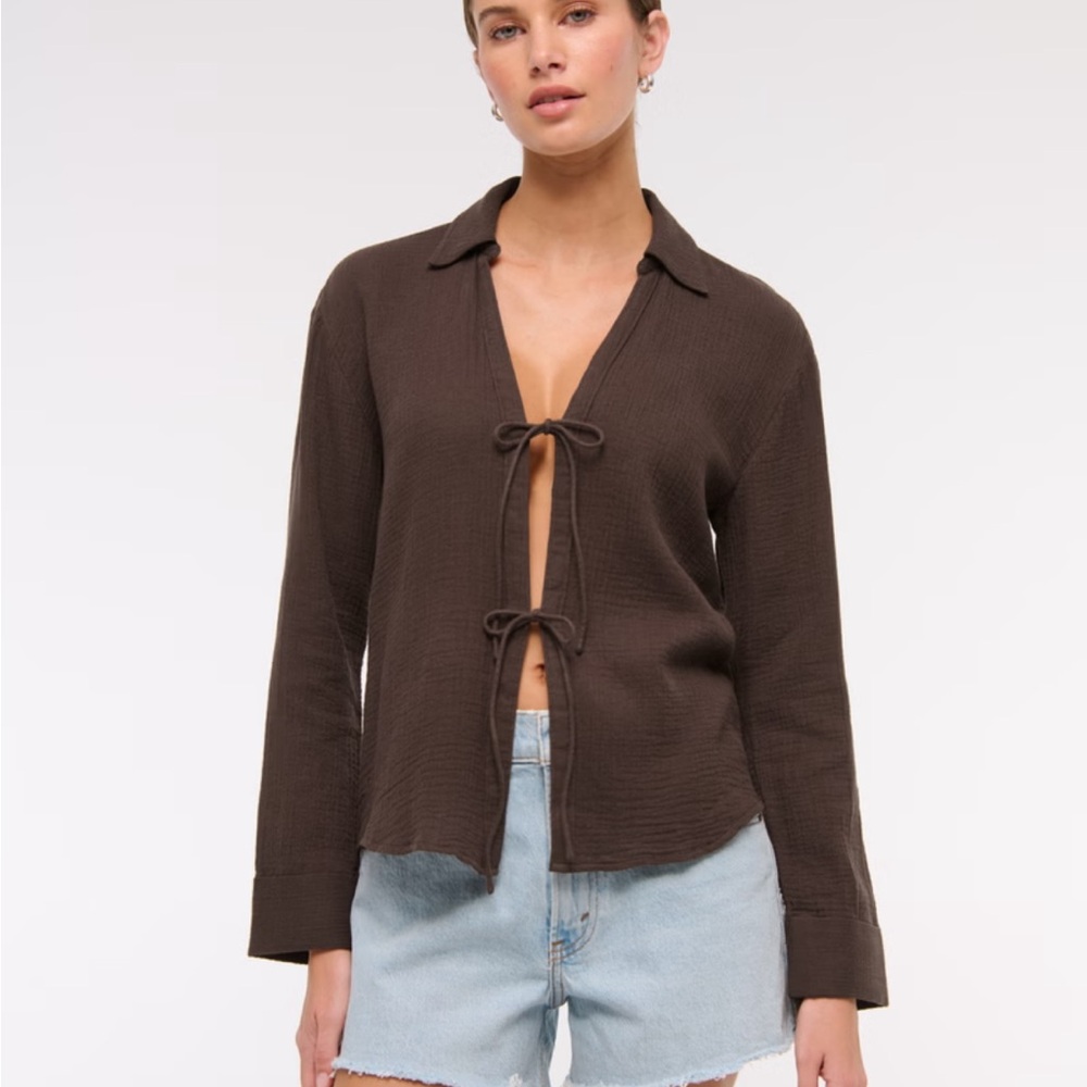 Abercrombie & Fitch Tie-Front Top